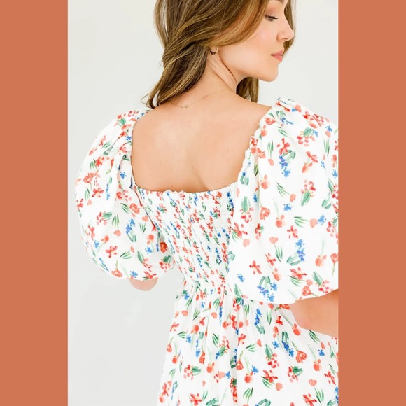 ASTR The Label Serilda Medium Mini Dress Linen Floral Puff Sleeve Smocked Cutout - Picture 2 of 10